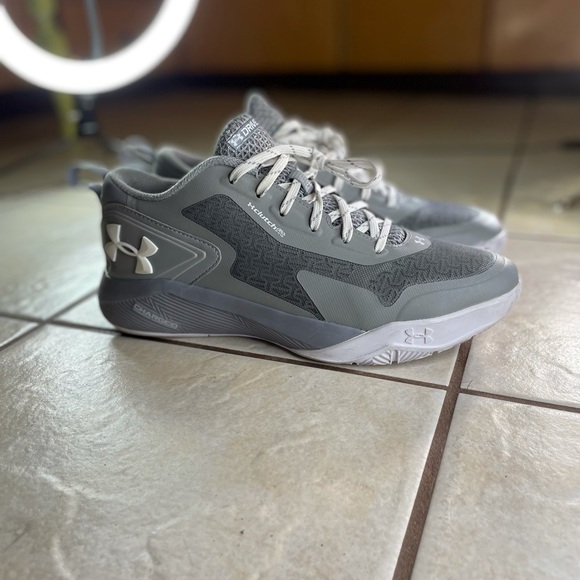 Under Armour Clutchfit Drive 2 low white & gray sneakers basketball shoe… main image 8